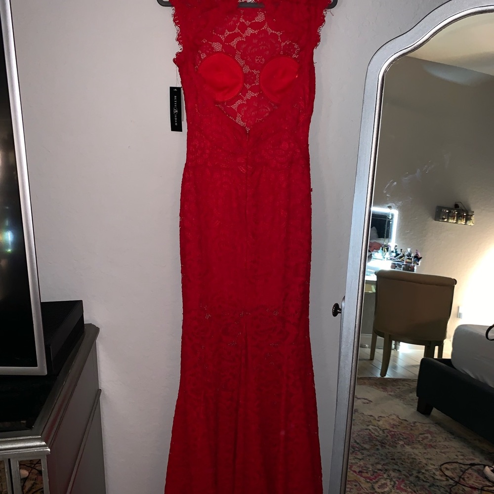 Betsy and Adam prom dress